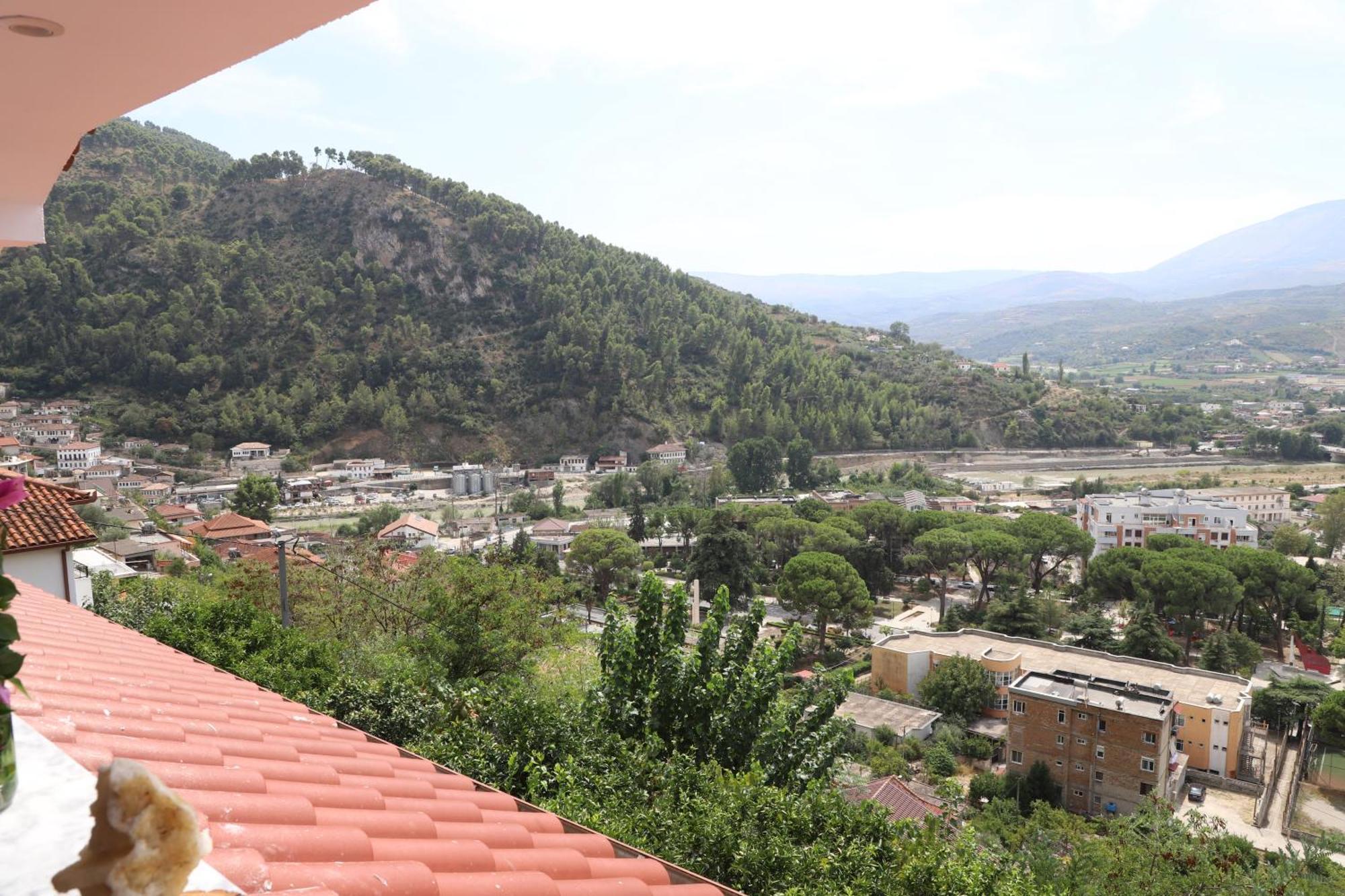 Vila Toska Berat Exteriér fotografie