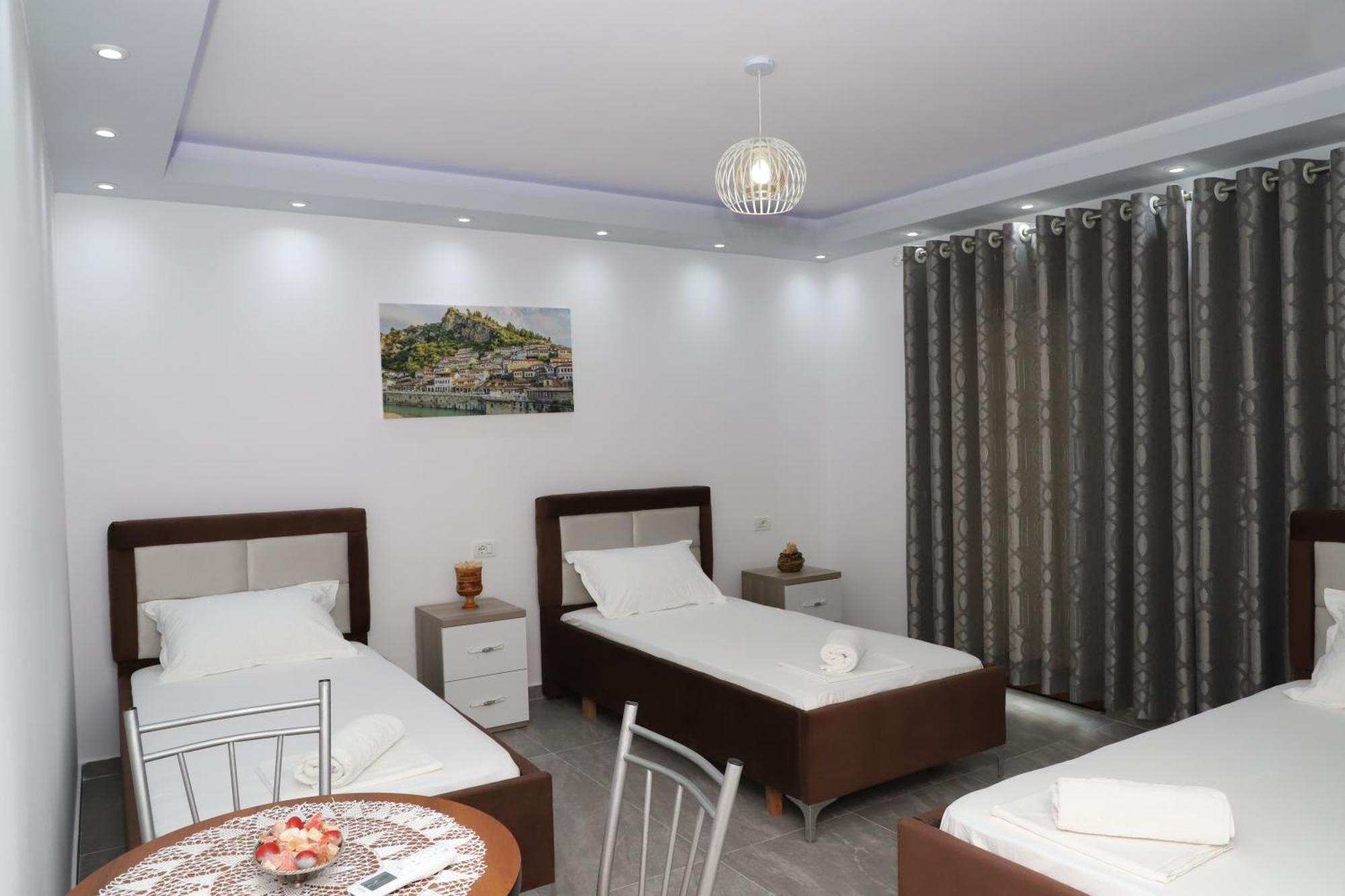 Vila Toska Berat Exteriér fotografie