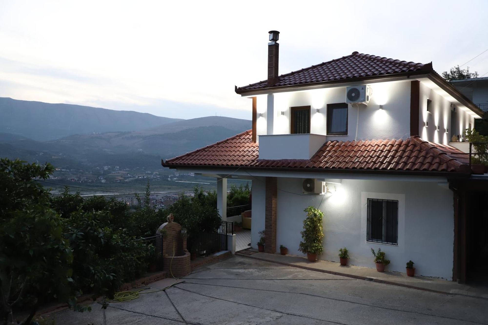Vila Toska Berat Exteriér fotografie